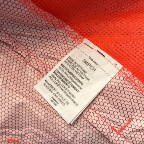 Under Armour NWT Orange Rain Jacket, full zip, with hood. Women’s Small - Picture 10 of 13